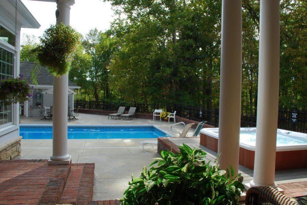 Bluegrass Country Estate Ξενοδοχείο La Grange Εξωτερικό φωτογραφία